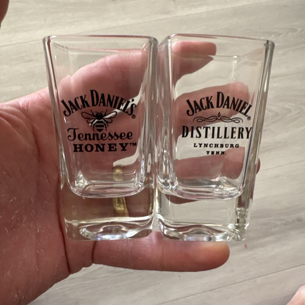 jack daniels 1 tennessee honey shot glass 1 Distillery